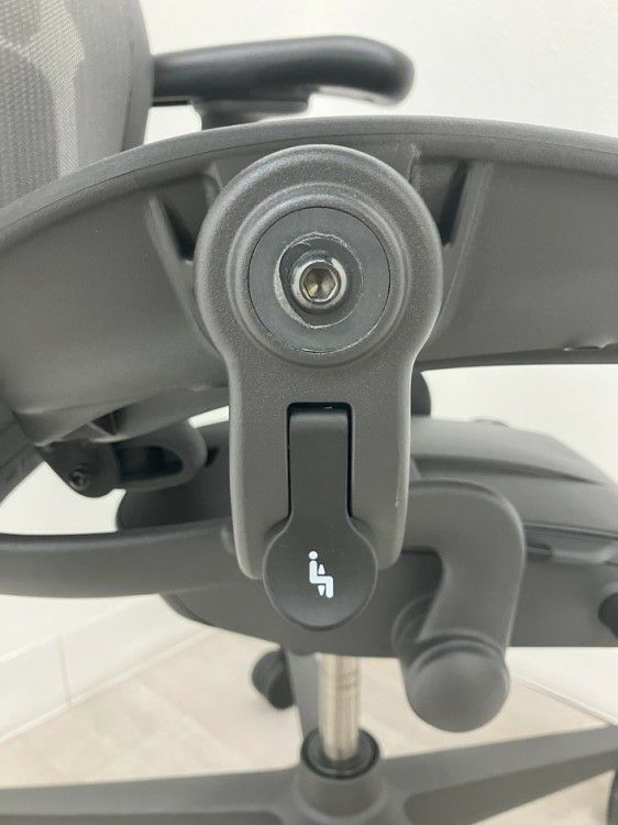 HermanMiller（ハーマンミラー）アーロンチェア 可動肘付アーロンチェア 商品画像14