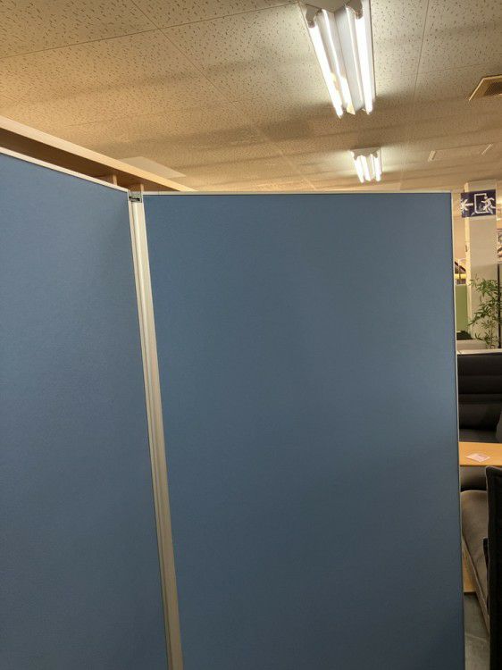 オカムラ3連折畳パーテーション 商品画像3