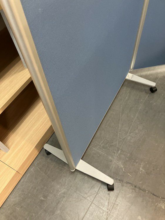 オカムラ2連折畳パーテーション 商品画像3