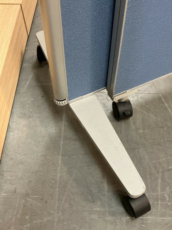 オカムラ2連折畳パーテーション 商品画像10