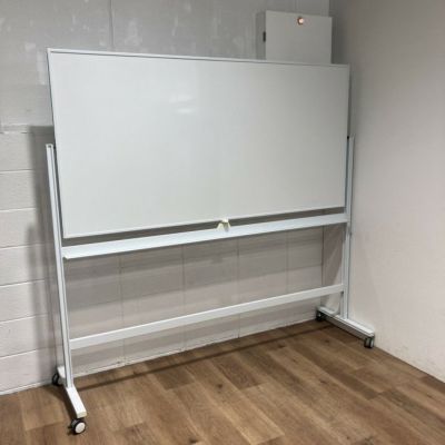 プラス1800脚付ホワイトボード 商品画像1