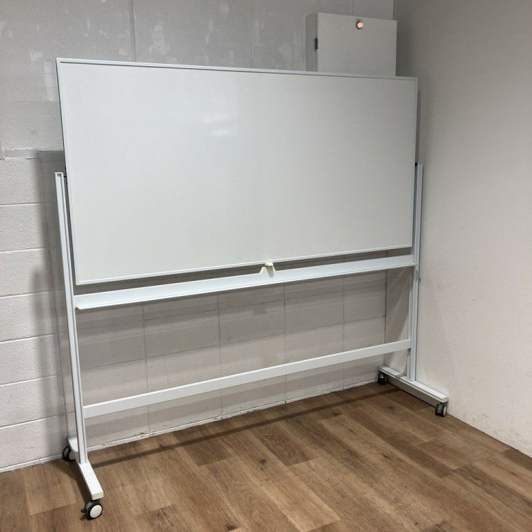 プラス1800脚付ホワイトボード 商品画像1