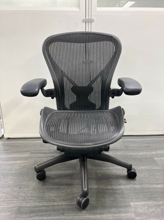 HermanMiller（ハーマンミラー）アーロンチェア 可動肘付アーロンチェア 商品画像2