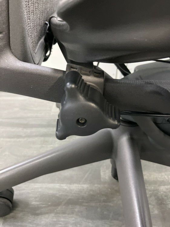 HermanMiller（ハーマンミラー）アーロンチェア 可動肘付アーロンチェア 商品画像8