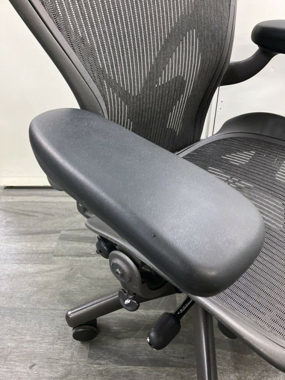 HermanMiller（ハーマンミラー）アーロンチェア 可動肘付アーロンチェア 商品画像12