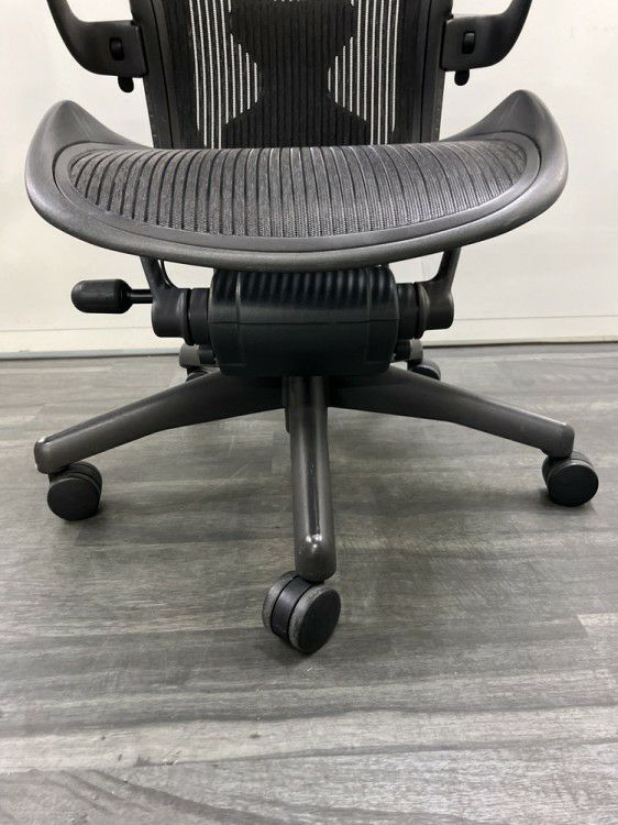 HermanMiller（ハーマンミラー）アーロンチェア 可動肘付アーロンチェア 商品画像14