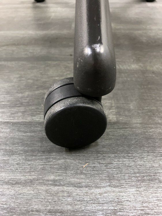 HermanMiller（ハーマンミラー）アーロンチェア 可動肘付アーロンチェア 商品画像15