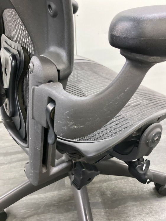 HermanMiller（ハーマンミラー）アーロンチェア 可動肘付アーロンチェア 商品画像16