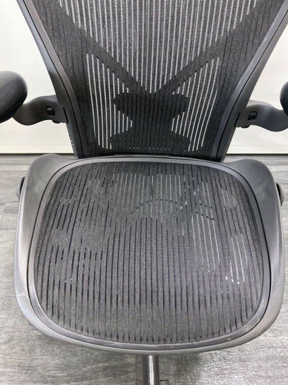 HermanMiller（ハーマンミラー）アーロンチェア 可動肘付アーロンチェア 商品画像18