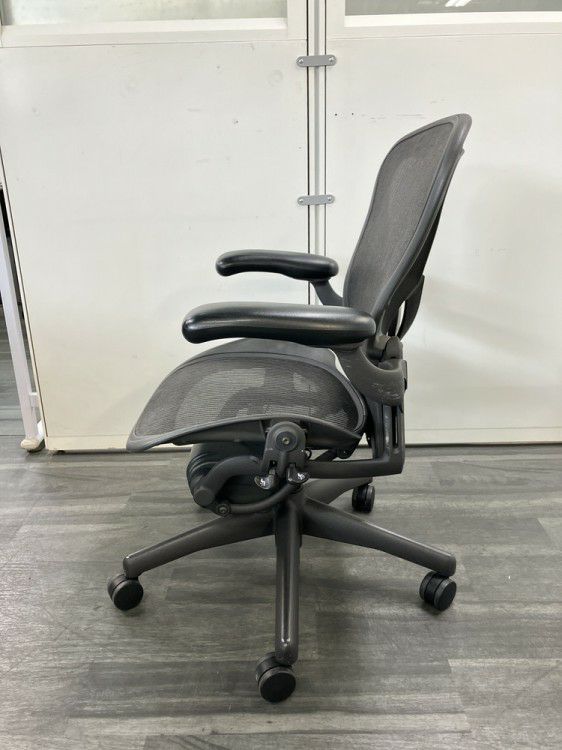 HermanMiller（ハーマンミラー）アーロンチェア 可動肘付アーロンチェア 商品画像12