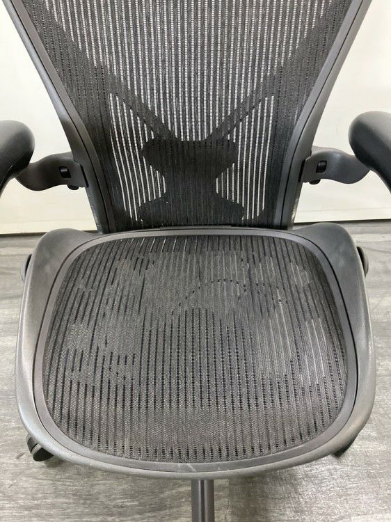 HermanMiller（ハーマンミラー）アーロンチェア 可動肘付アーロンチェア 商品画像19