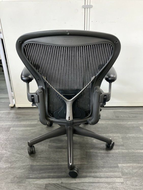 HermanMiller（ハーマンミラー）アーロンチェア 可動肘付アーロンチェア 商品画像4