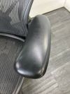 HermanMiller（ハーマンミラー）アーロンチェア 可動肘付アーロンチェア 商品画像19