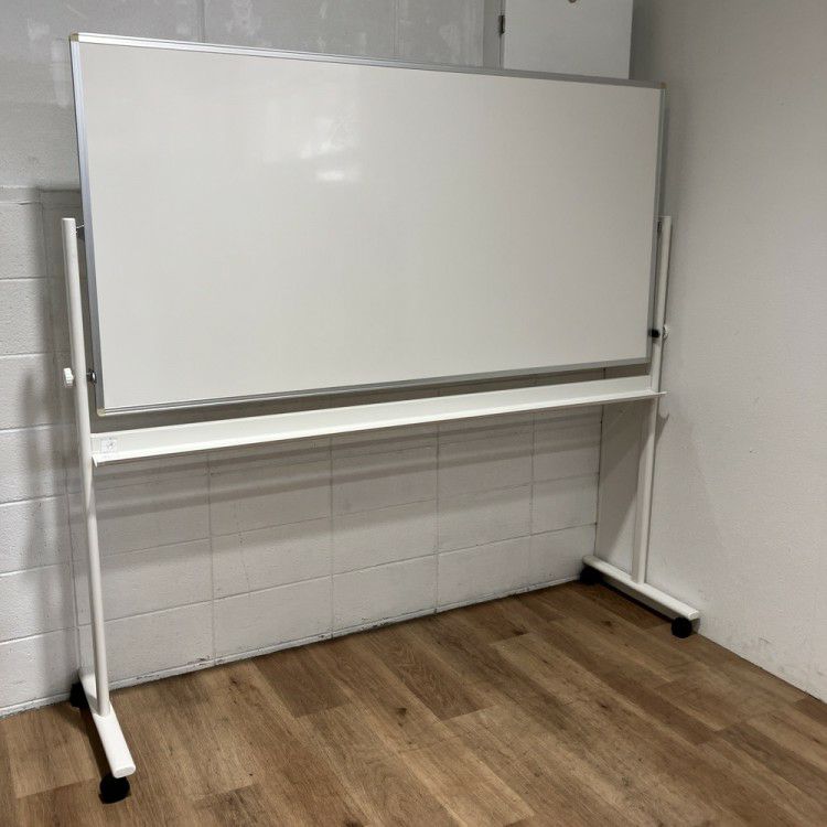 イトーキ1800脚付ホワイトボード 商品画像1