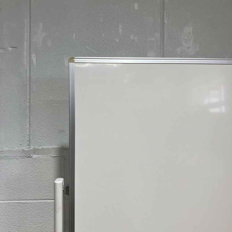 イトーキ1800脚付ホワイトボード 商品画像3