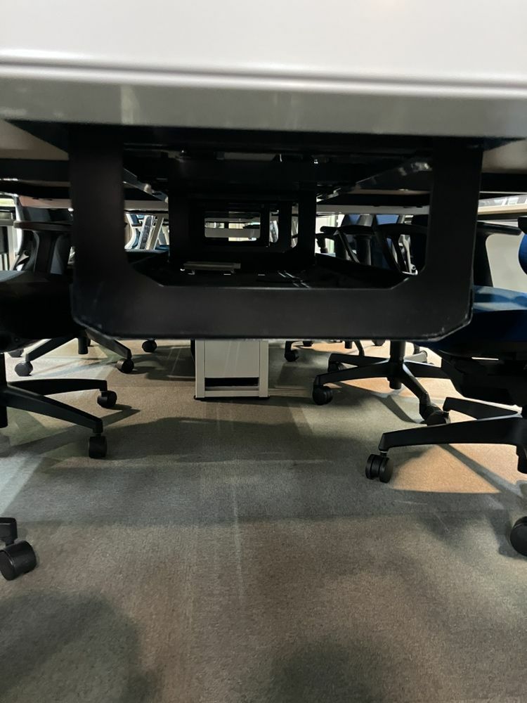 プラスパネル付き3600フリーアドレスデスク 商品画像10