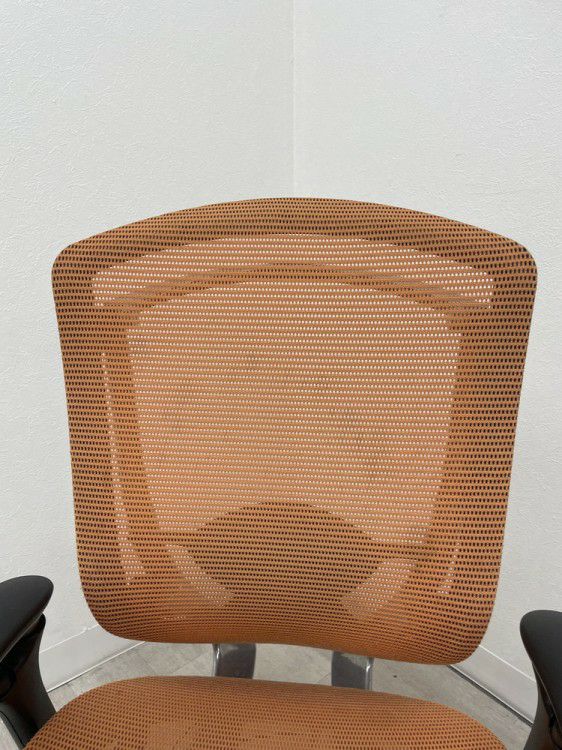 オカムラコンテッサ（Contessa）チェア 可動肘付コンテッサチェア 商品画像4