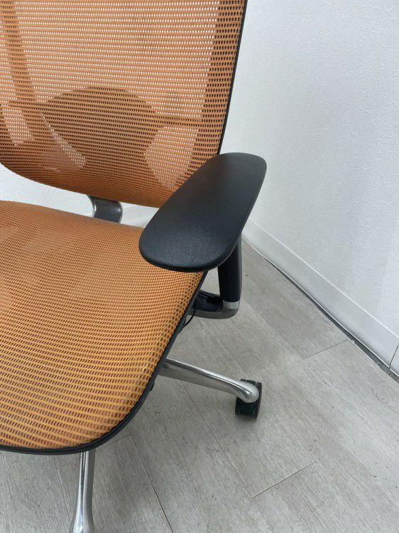 オカムラコンテッサ（Contessa）チェア 可動肘付コンテッサチェア 商品画像6