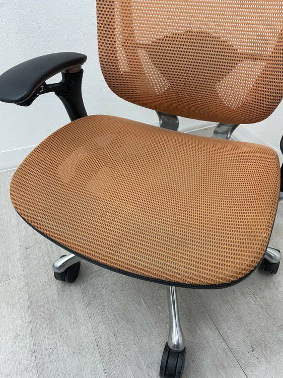 オカムラコンテッサ（Contessa）チェア 可動肘付コンテッサチェア 商品画像7