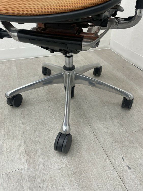 オカムラコンテッサ（Contessa）チェア 可動肘付コンテッサチェア 商品画像9