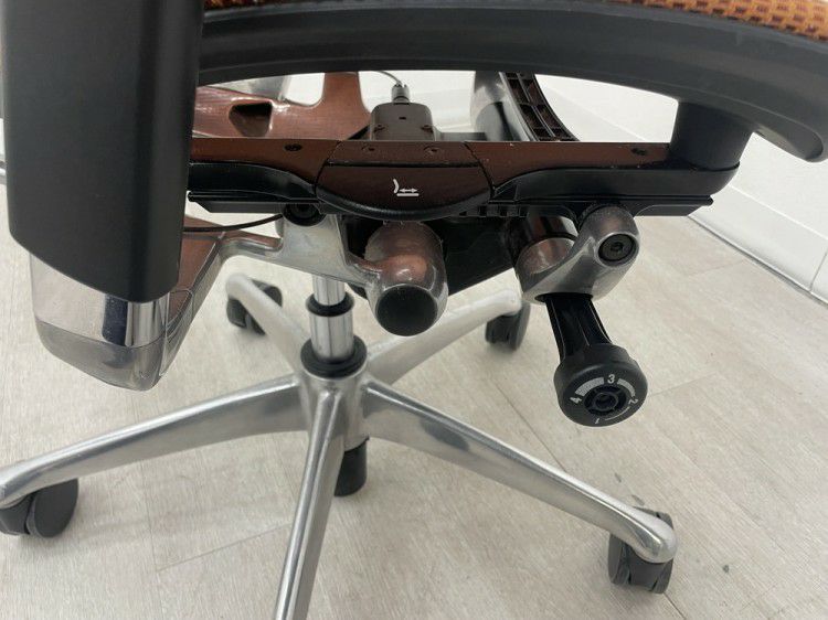 オカムラコンテッサ（Contessa）チェア 可動肘付コンテッサチェア 商品画像10