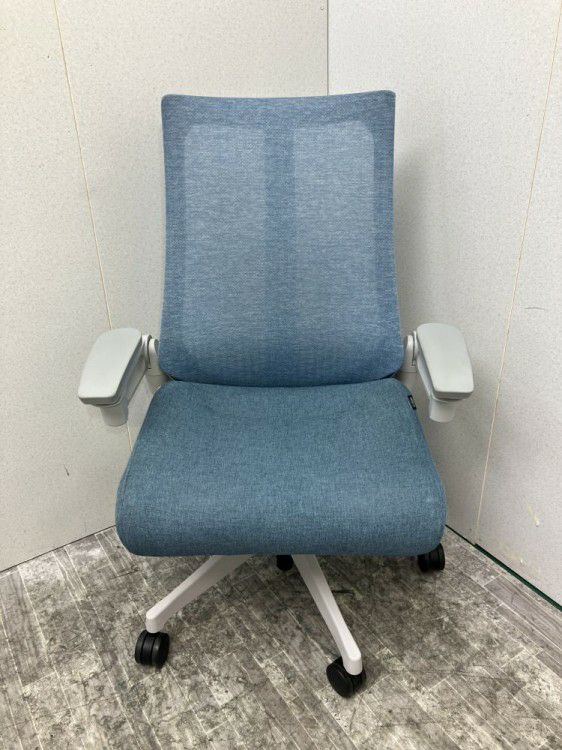 イトーキAct(アクト)チェア 可動肘付アクトチェア 商品画像3