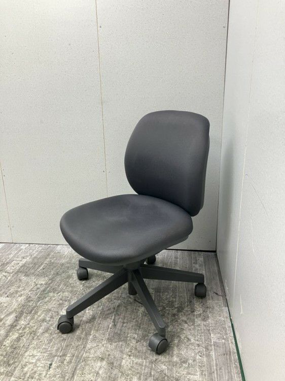 トヨスチールOAチェア 商品画像1