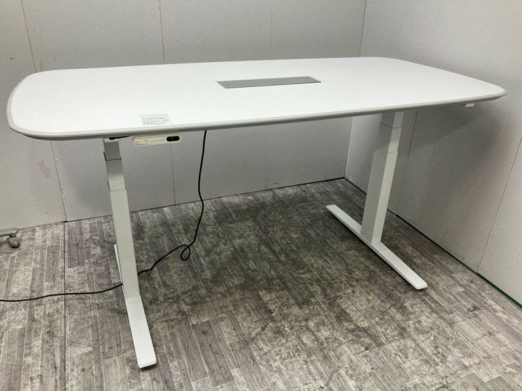 オカムラSwift(スイフト)シリーズ 電動昇降式1800ミーティングテーブル 商品画像1