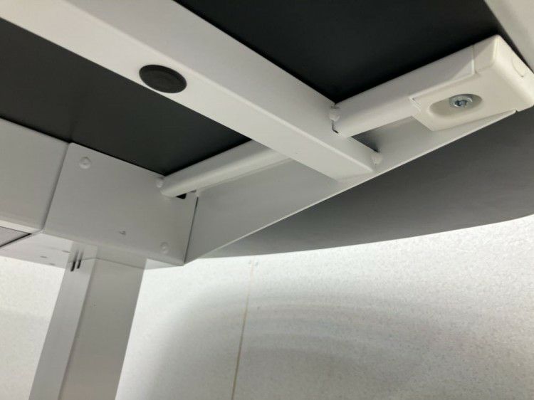 オカムラSwift(スイフト)シリーズ 電動昇降式1800ミーティングテーブル 商品画像6