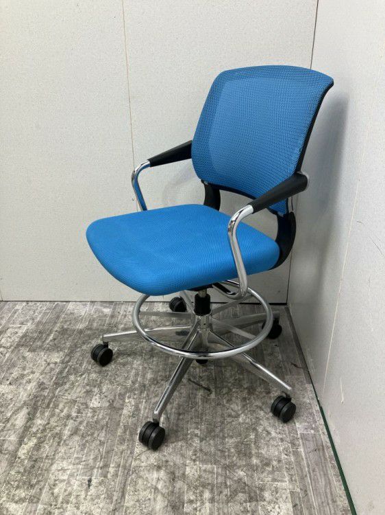 コクヨSaterite(サテリテ)シリーズ  固定肘付サテリテハイチェア 商品画像1