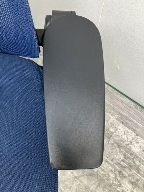 イトーキAct(アクト)チェア 可動肘付アクトチェア 商品画像4