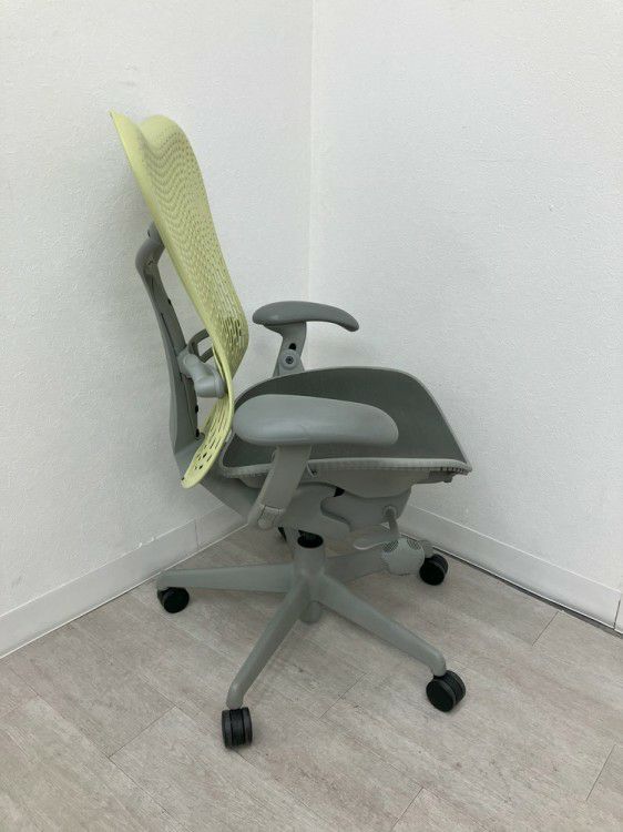 HermanMiller（ハーマンミラー）可動肘付ミラチェア 商品画像3