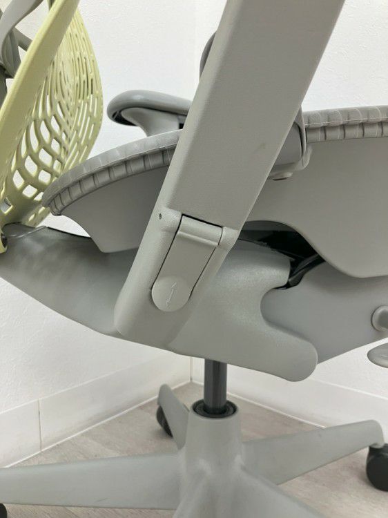 HermanMiller（ハーマンミラー）可動肘付ミラチェア 商品画像21