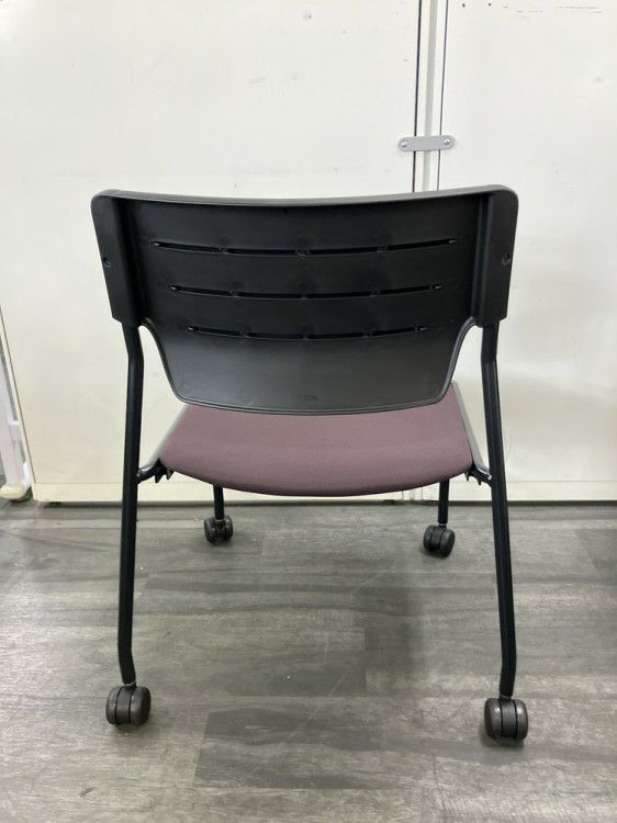 イトーキエレックシリーズ スタッキングチェア 商品画像3