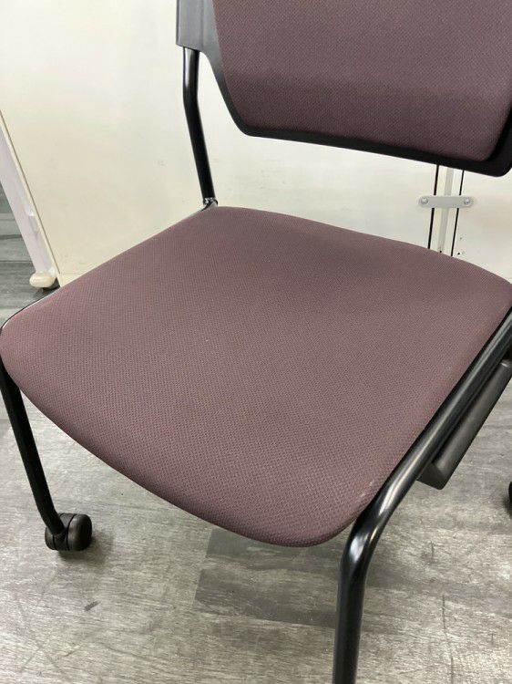 イトーキエレックシリーズ スタッキングチェア 商品画像4