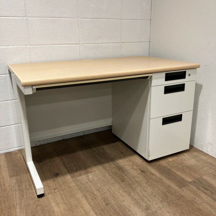プラスフラットラインシリーズ 1200片袖デスク 商品画像1