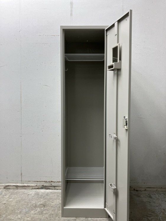 オカムラFZタイプシリーズ 1人用ロッカー 商品画像3