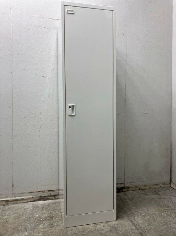 オカムラFZタイプシリーズ 1人用ロッカー 商品画像1