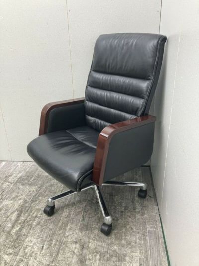 イトーキ固定肘付エグゼクティブチェア 商品画像1