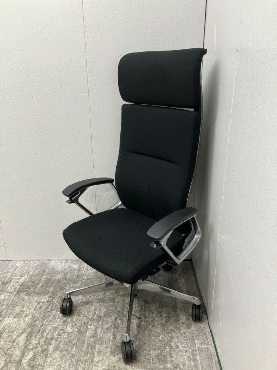 オカムラDuke(デューク)シリーズ 固定肘付デュークチェア 商品画像1