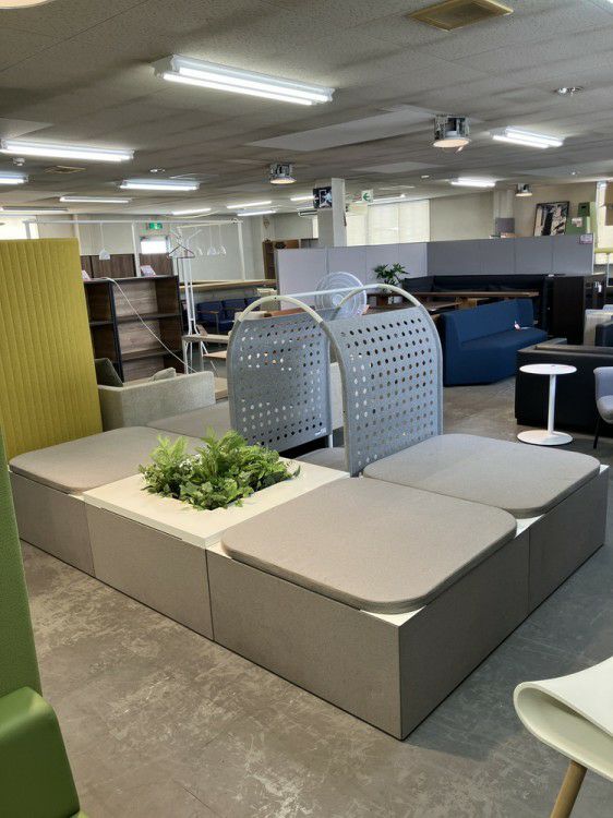 オカムラパークワークシリーズ パークワークベンチ 商品画像1