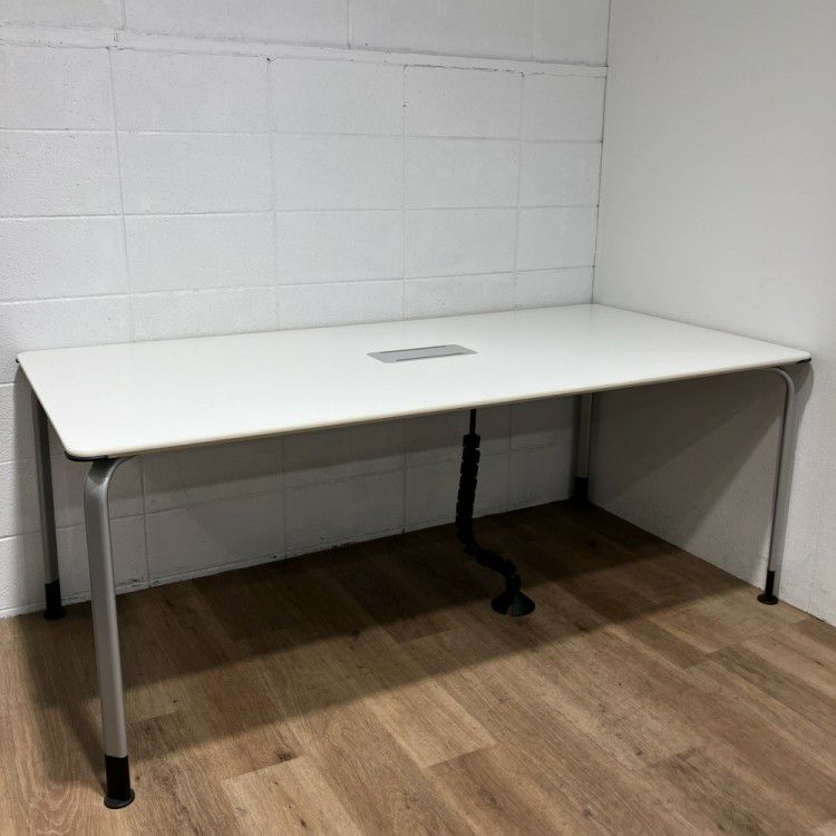 コクヨアリーナT（ALINA/T）シリーズ ミーティングテーブル 商品画像1