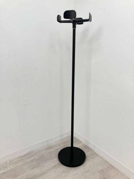 マジス（MAGIS）FOUR LEAVES(フォーリーブス)シリーズ ポールハンガー 商品画像1