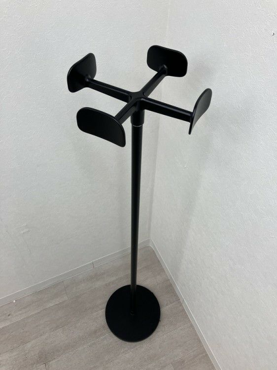 マジス（MAGIS）FOUR LEAVES(フォーリーブス)シリーズ ポールハンガー 商品画像2