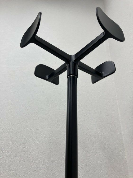 マジス（MAGIS）FOUR LEAVES(フォーリーブス)シリーズ ポールハンガー 商品画像3