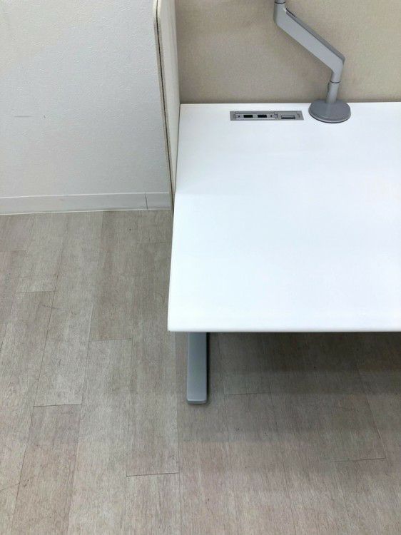 オカムラSwift(スイフト)シリーズ 1600電動昇降デスク 商品画像11