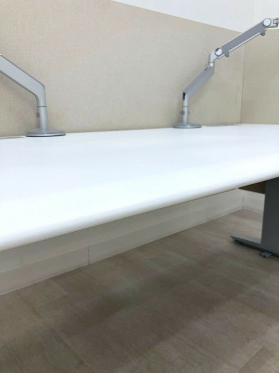 オカムラSwift(スイフト)シリーズ 1600電動昇降デスク 商品画像12