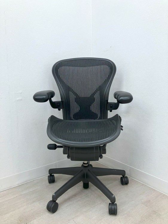 HermanMiller（ハーマンミラー）アーロンチェア 可動肘付アーロンチェア 商品画像2