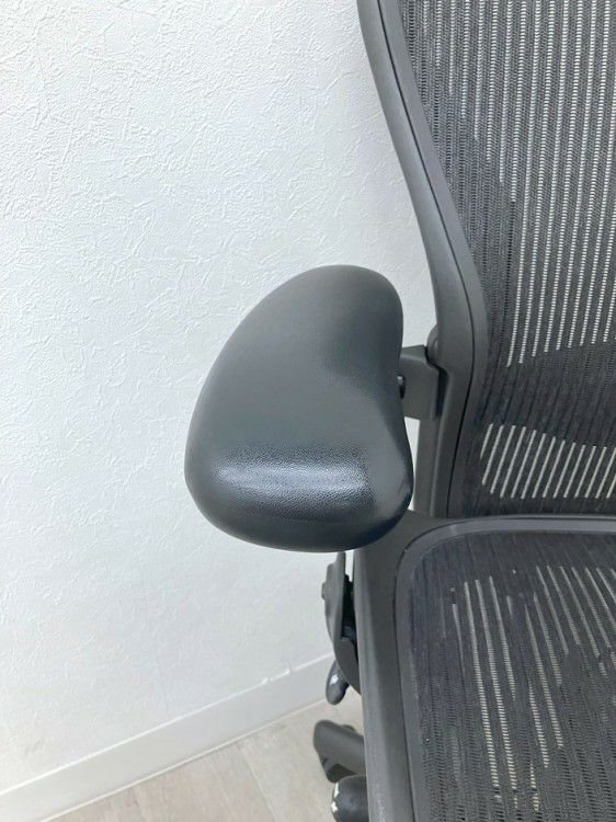 HermanMiller（ハーマンミラー）アーロンチェア 可動肘付アーロンチェア 商品画像9