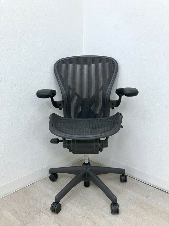 HermanMiller（ハーマンミラー）アーロンチェア 可動肘付アーロンチェア 商品画像2